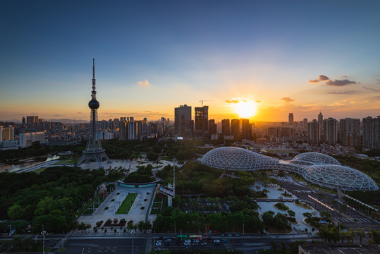 佛山禅城中心地标建筑日落风景