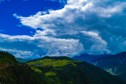 香格里拉大峡谷巴拉格宗