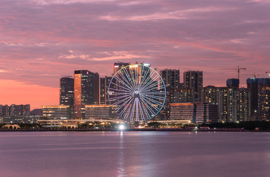 深圳前海湾区之光摩天轮夜景