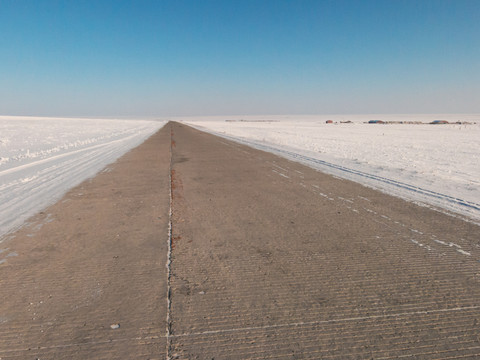 雪原公路