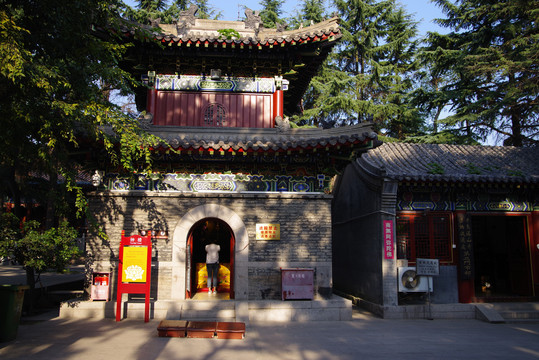 青岛湛山寺古建筑钟楼