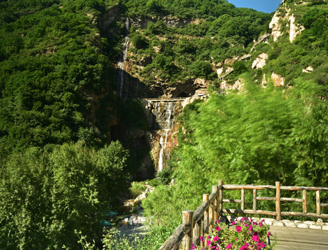 河北石家庄灵寿县漫山花溪谷