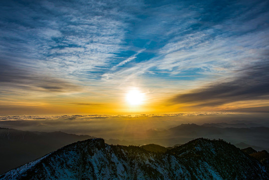 牛背山