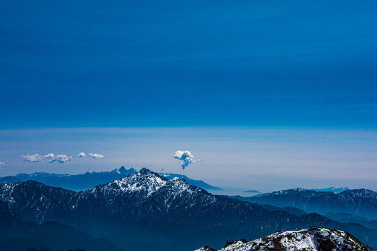 牛背山风光