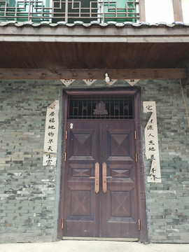 仿古建筑的铸铝门