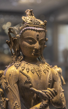 明代铜鎏金菩萨像