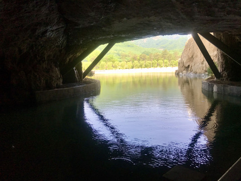 凤城赛马天锅古洞暗河口