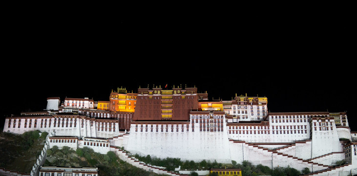 西藏拉萨布达拉宫夜景摄影