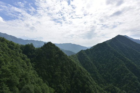 连绵青山