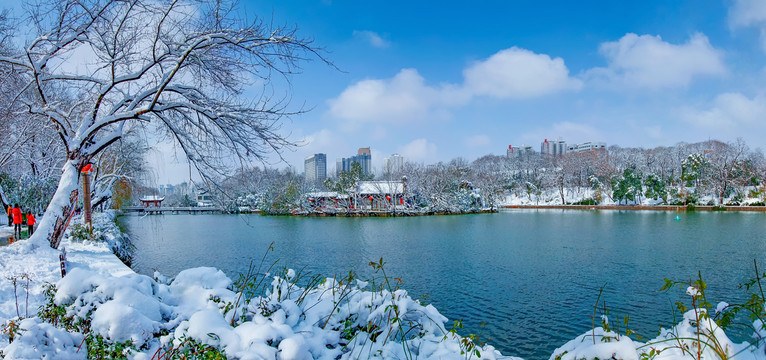 合肥包公园雪景全景图