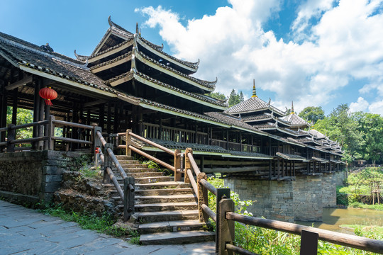 三江程阳八寨风雨楼街景