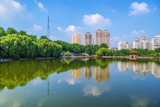 鞍山英泽湖与双凉亭住宅建筑