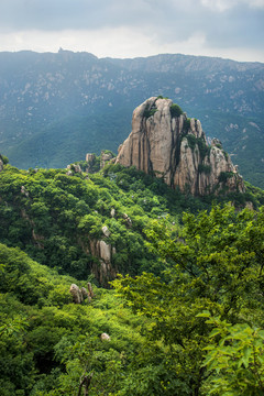 五莲山大系马峰