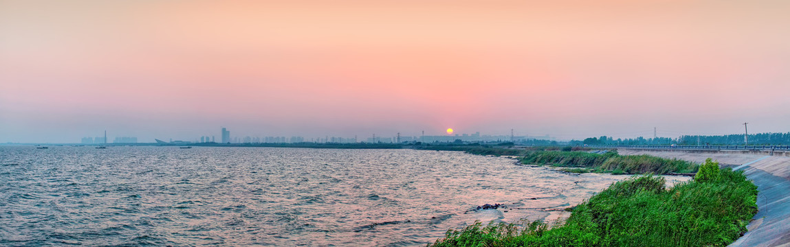 合肥巢湖湿地公园夕照全景图