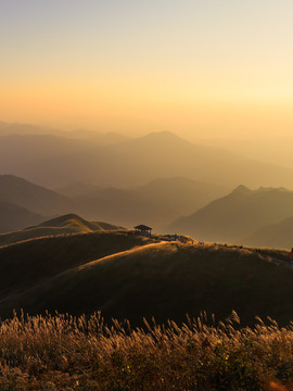 日出武功山