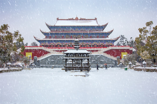 合肥开福寺大雄宝殿雪景