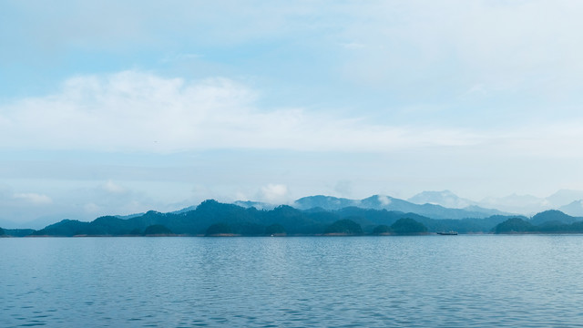 湖光山色