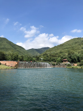 山水湖面