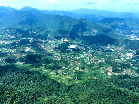 稳下村全景