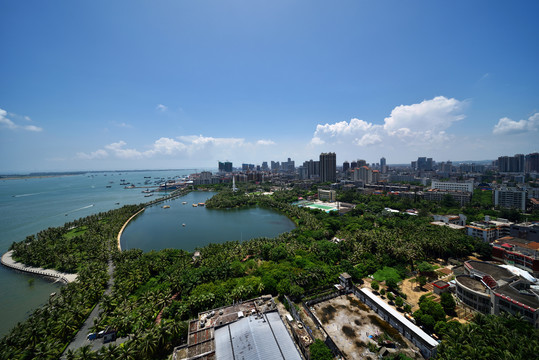 湛江滨海公园时代广场城市风光