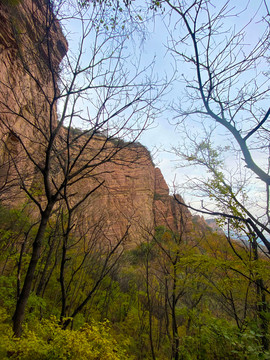 峡谷景区山峰石崖