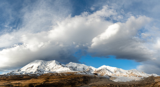 阿尼玛卿雪山