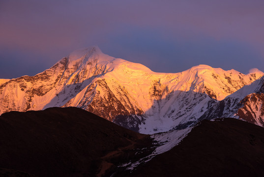 夕照金山