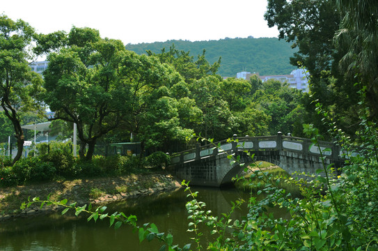 香港