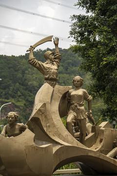 东江纵队雕像
