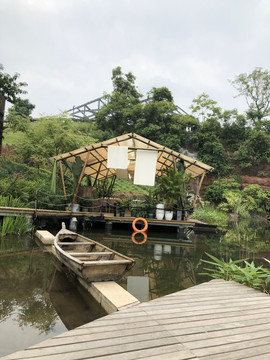 麓湖水城