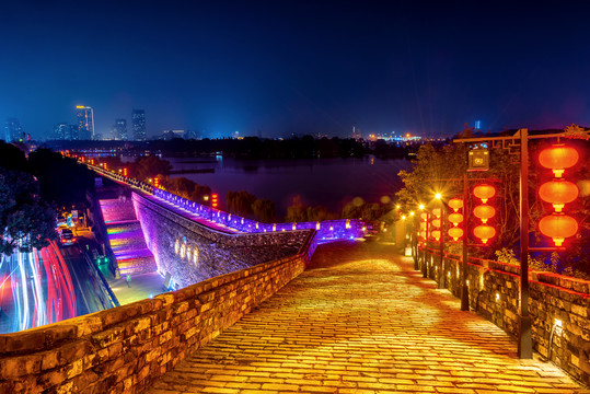 江苏南京明城墙解放门夜景