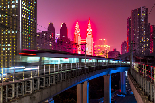 重庆海棠溪轻轨夜景