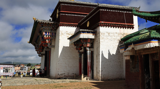 阿坝各莫寺