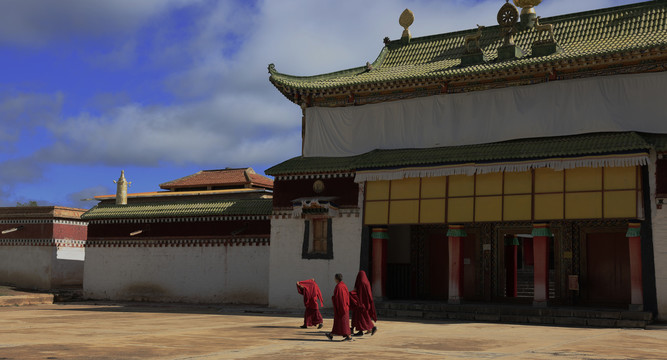 阿坝各莫寺