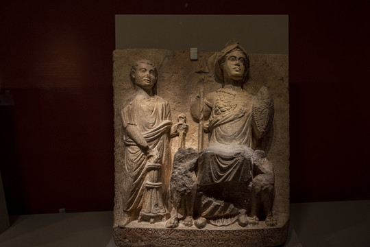 大马士革博物馆石灰岩人物雕像