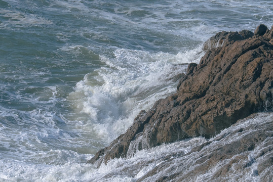 大海海浪岩石浪花