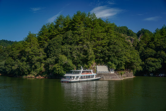 邮轮船游客船旅游码头湖交通