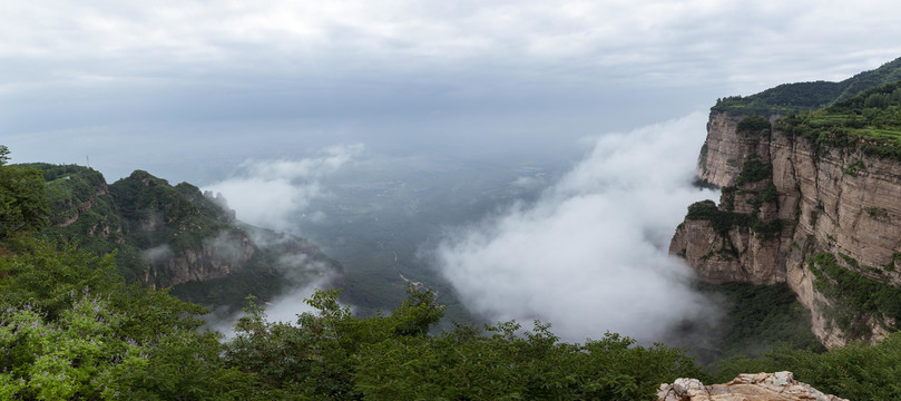 山巅云海