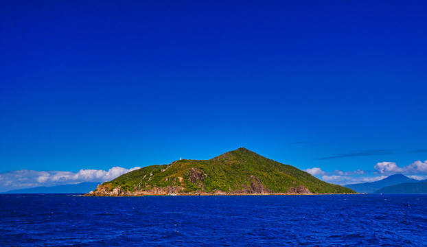 海岛与大海