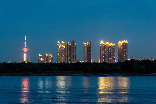 扬子江国际会议中心夜景