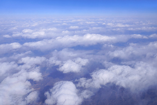 北京密云地区燕山及云层航拍