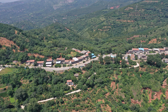 航拍洪庆山秦岭骊山