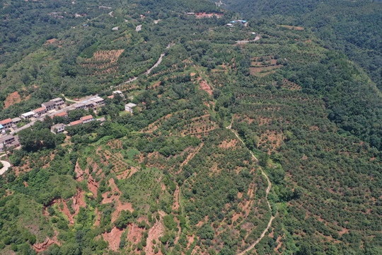 航拍洪庆山秦岭骊山