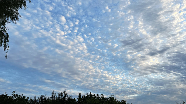 天空云霞