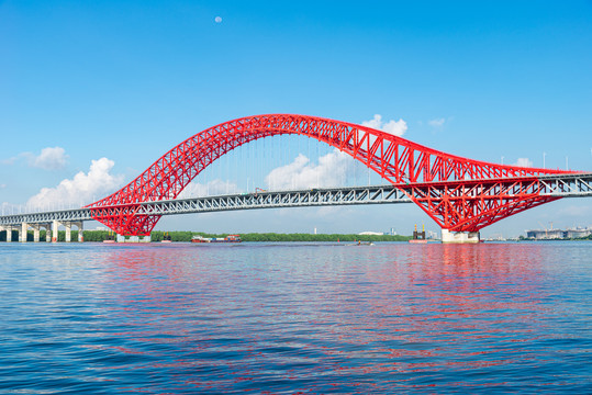 南沙明珠湾大桥与天空月亮风景