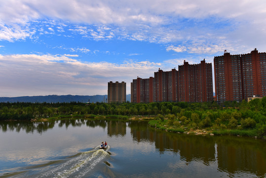 湖景房