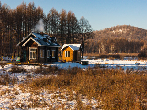 冬季森林木屋别墅