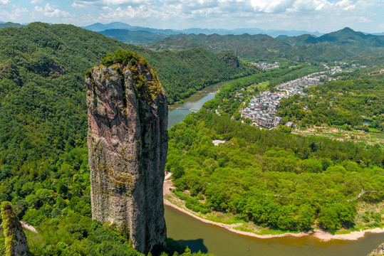 鼎湖峰