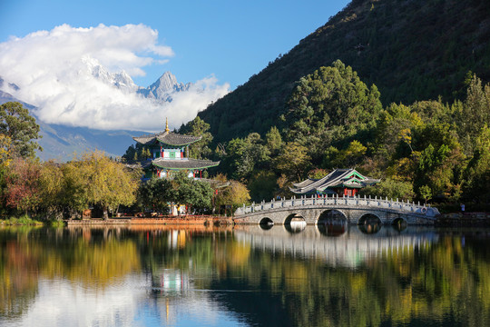 丽江古城黑龙潭公园