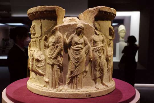古罗马十二神祇祭坛雕塑